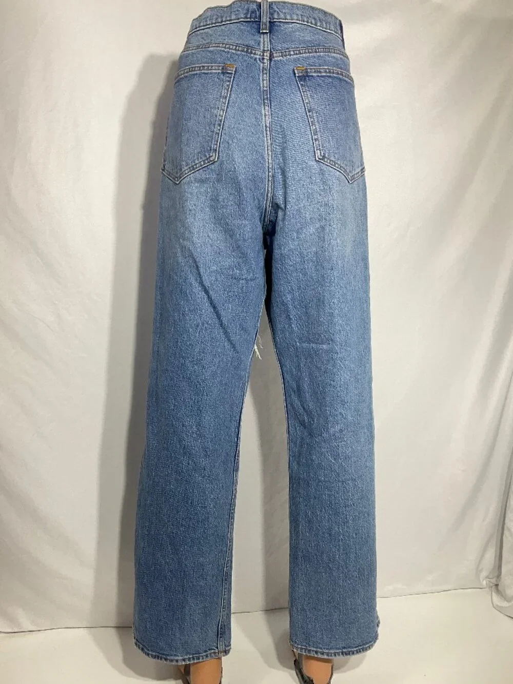 Abercrombie & Fitch 33/16 Ankle Straight Ultra High Rise Distressed Jeans Womens